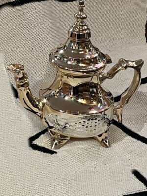 theiere the marocain5 theiere doree et argentee pour le the marocain
