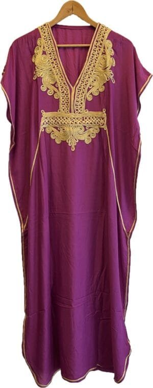 Moroccan-gold-pink-kaftan vue face caftan marocain rose or pour femmes