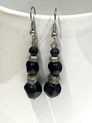black-earrings boucles oreilles noires