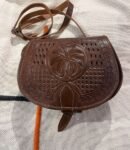 Moroccan-crossbody-bag sac bandoulière en cuir marron embossé est fait main